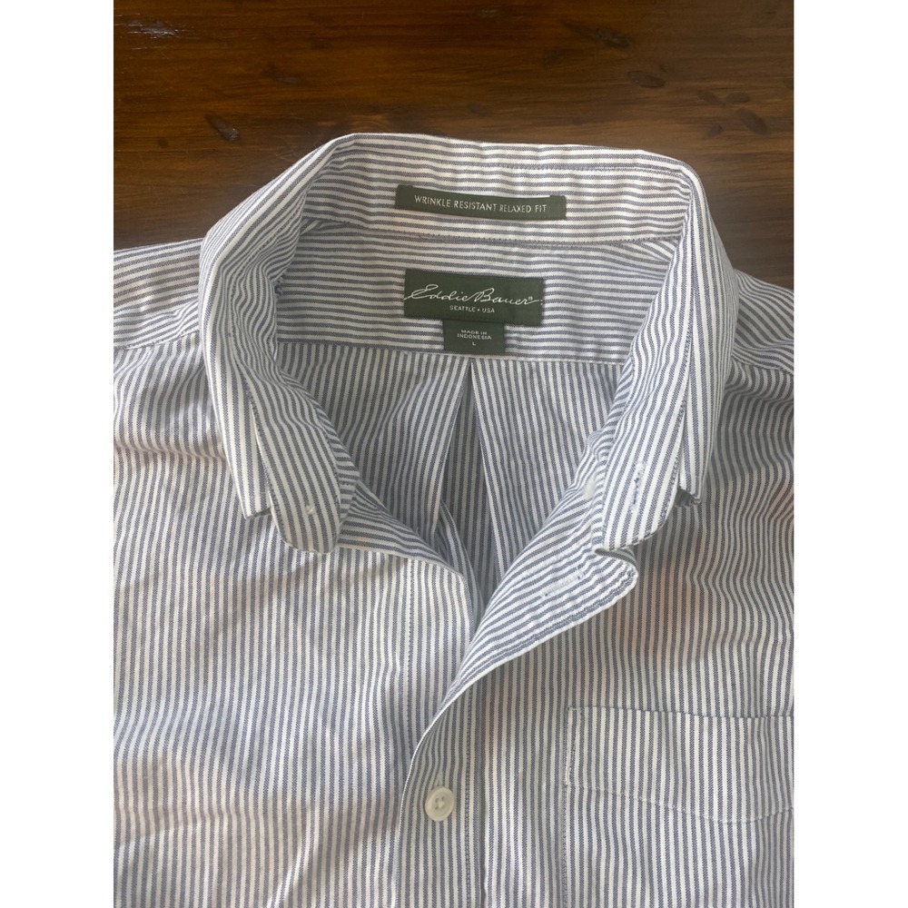 Eddie Bauer Mens L Relaxed Fit Blue White Striped Wrinkle Resistant SKUF128